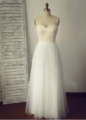 Strapless Sweetheart Ivory Lace Tulle Minimalist Wedding Dress